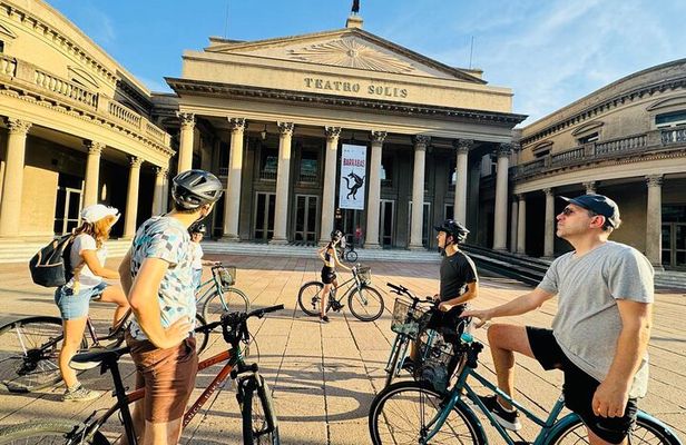 Montevideo Small Group Bike Tour with picnic
