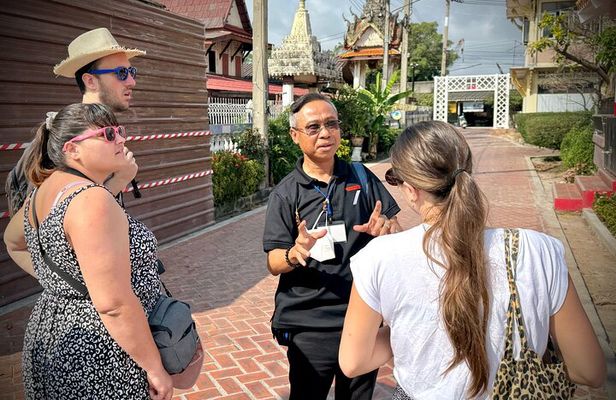 Bangkok Private Guide In and Around