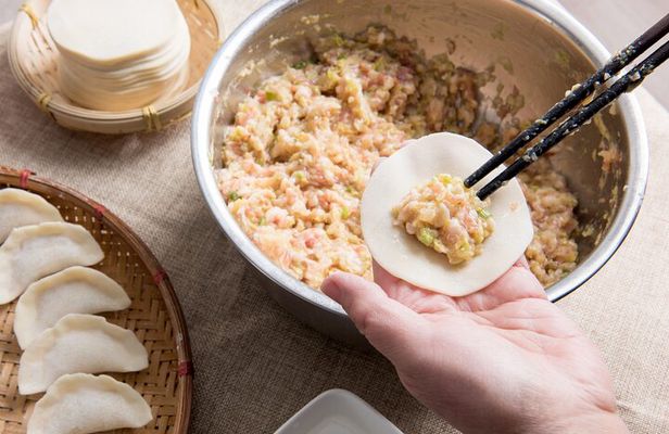 Dumpling Cooking Class and Local Market Tour