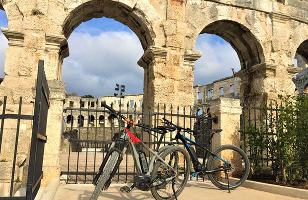 Private Tour: Electric Bike Experience of Pula