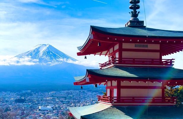 Mount Fuji Adventure Tour from Tokyo with English Guide