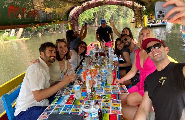 Mexico City Canals by Boat with Live Commentary with Meal Drinks