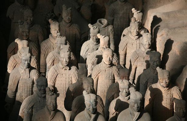 Xian Day Tour to Terracotta Warriors from Beijing, with City Wall