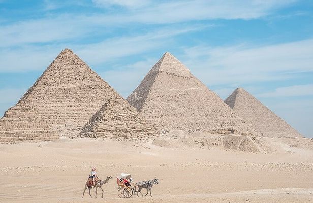 Explore Cairo with Khan Al Khalili Car Tour