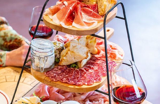 Milan Small Group: Duomo & Rooftop, Wine & Food Tasting