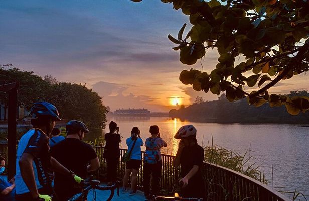Singapore Sunrise Ride