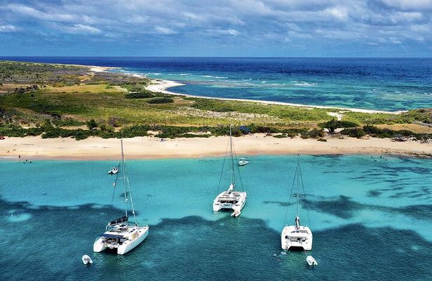 Private Catamaran Excursion to Sint Maarten with Snorkeling