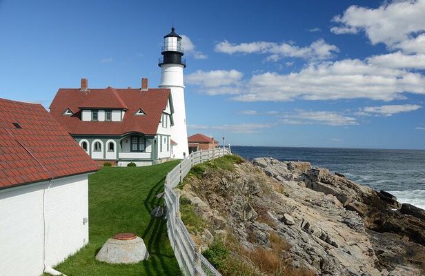 Private Portland Lighthouses and Kennebunkport Tour - 12 Pax