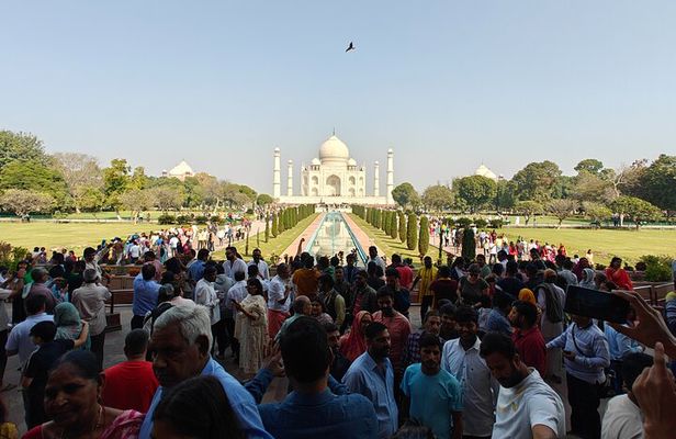 From Delhi :Tajmahal Fatehpur Sikri Private Tour Jaipur Drop