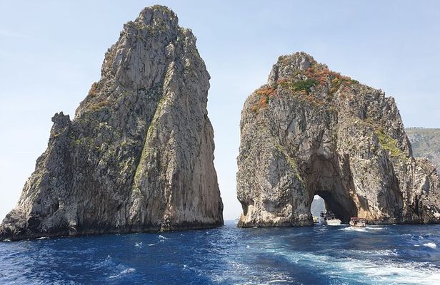 Minicruise Capri da Sorrento con giro dell'isola
