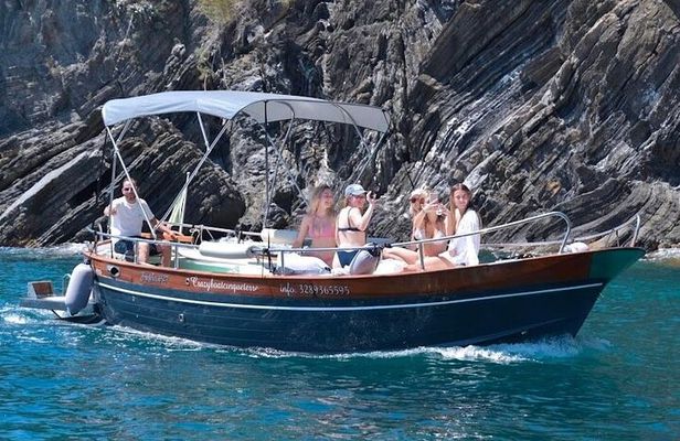 6-hour boat tour of Cinque Terre