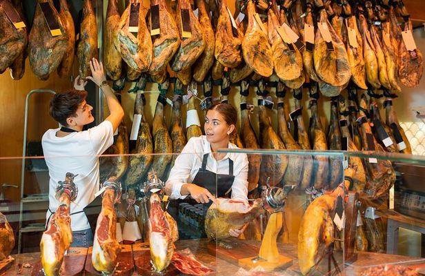 Seville Food Tour: Tapas, Drinks and Delights with a Local
