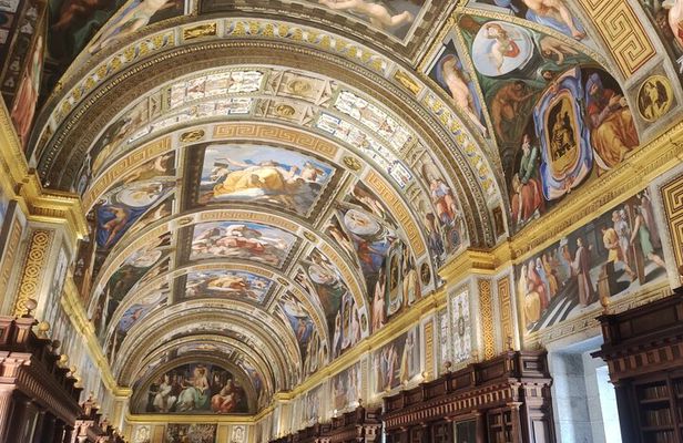 San Lorenzo de El Escorial Monastery Private Tour