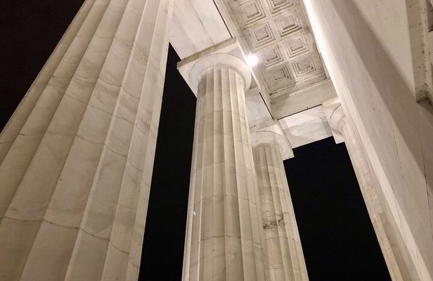 Small Group Capitol Evening Tour