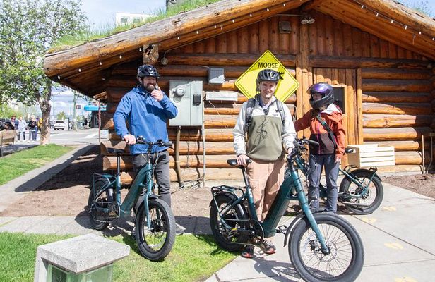 Bike and History Tour of Anchorage