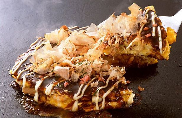 Okonomiyaki making experience~Japanese popular food