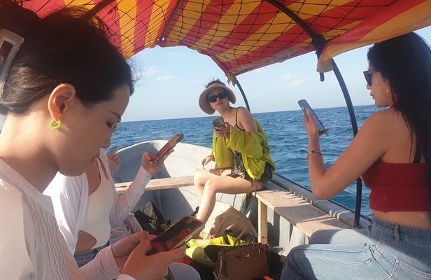 Mnemba Island Zanzibar | Snoreklling and swimming with dolphins