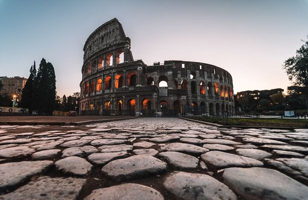 Exclusive Colosseum Tour – Small Group (Max 7 People)