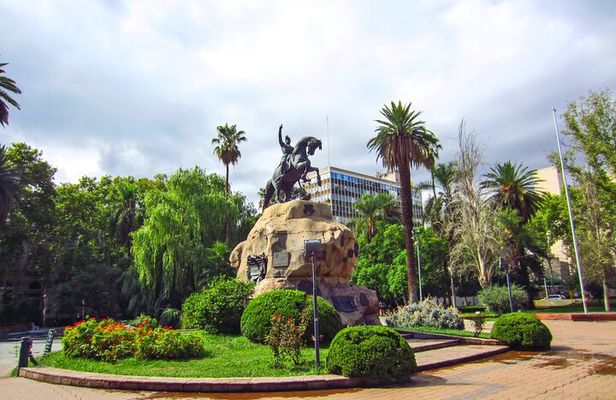 Mendoza Old Town Highlights Private Guided Walking Tour