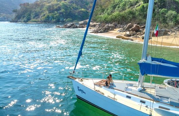 Exclusive Sailing Tour with Snorkeling in Puerto Vallarta