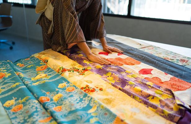 Kimono Art Workshop in Tokyo
