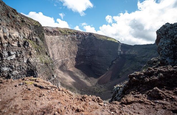 Pompeii and Vesuvius Small Group Tour from Vico Equense