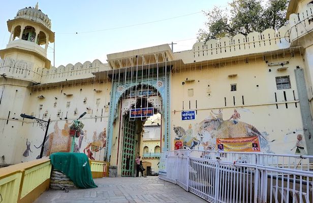 Udaipur to Nathdwara, Eklingji & Haldighati Private Day Tour