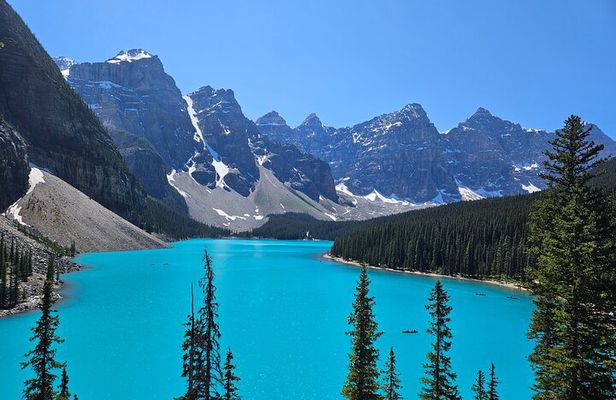  Private Calgary to Lake Louise and Moraine Lake Tour