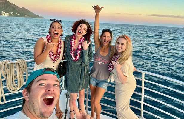 Waikiki Sunset Cruise with Boat Stabilizer