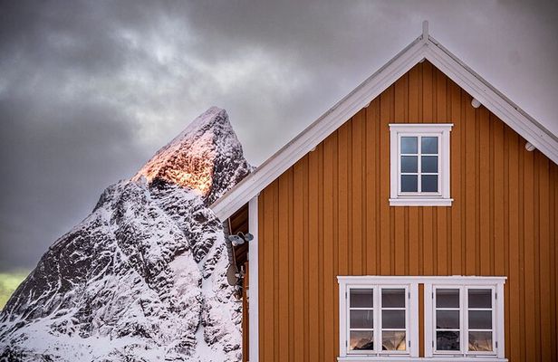 Reine, Hamnøy, Sakrisøy Photo Tour from Svolvær
