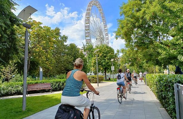 Budapest Afternoon Bike Tour with a summer drink break