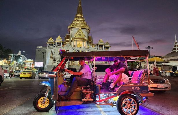 Tuk-tuk Tour Bangkok by Nighttime Sightseeing 