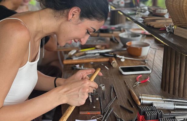 Bali Seminyak Silver Class Activity and Take Your Own Creation