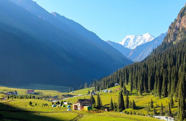 Son Kul, Issyk Kul and Altyn Arashan 5 Day Private Tour