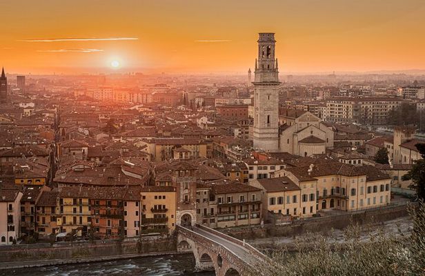 Hidden Verona at Sunset - evening walking tour