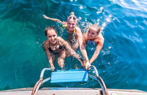 Paradise Found Kahung Beach Speedboat to Coral Island