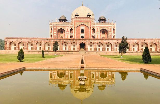 Private Delhi Sightseeing by Car and Guide