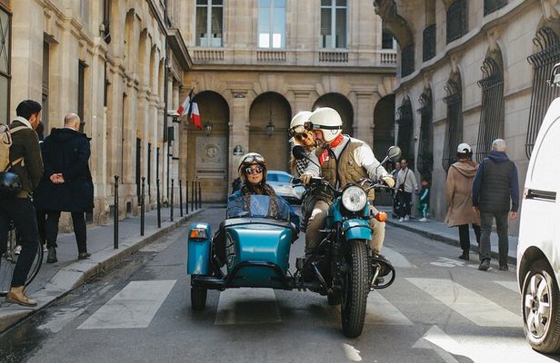 Paris Private Flexible Duration Guided Tour on a Vintage Sidecar