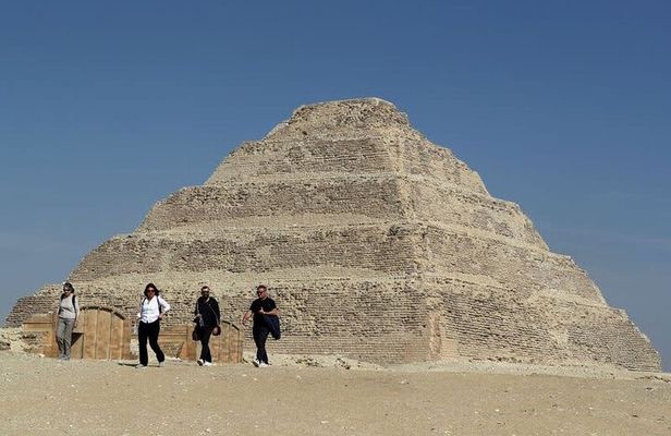Private Day Tour to Saqqara Memphis and Dahshur Pyramids 