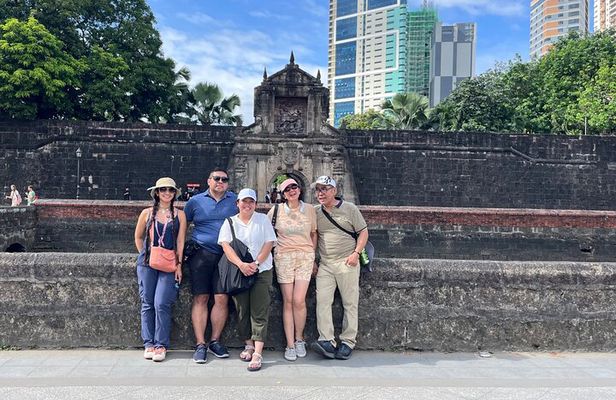 Manila Intramuros Walking tour with Local Tour Guide