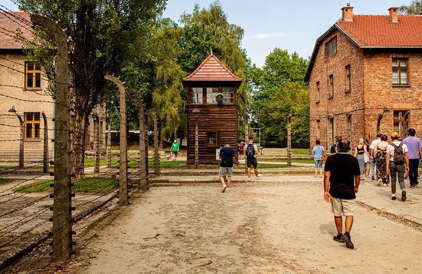 Auschwitz-Birkenau Guided Tour and Ticket with Hotel Pick-up