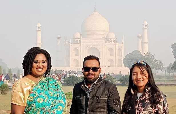 Taj Mahal & Agra Fort Private Tour from Delhi by Car with 5* Meal
