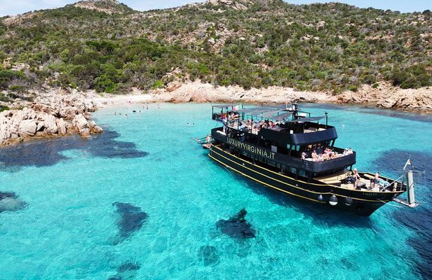 8-hour tour of the La Maddalena Archipelago Ponte VIP
