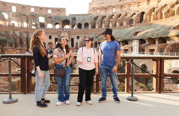 Colosseum Arena & Roman Forum: Small Group Tour (MAX 10 People)