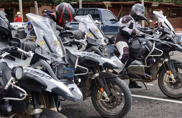 Thrilling 1864 Curves, Mae Hong Son Loop – 4-Day Motorcycle Tour