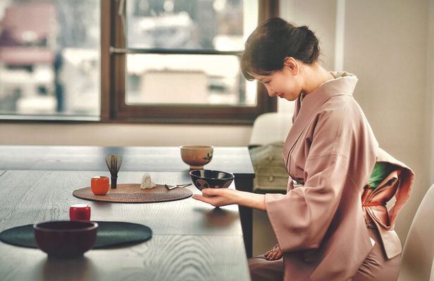 Tokyo Tea Ceremony Experience – Matcha, Kimono, and Sweets