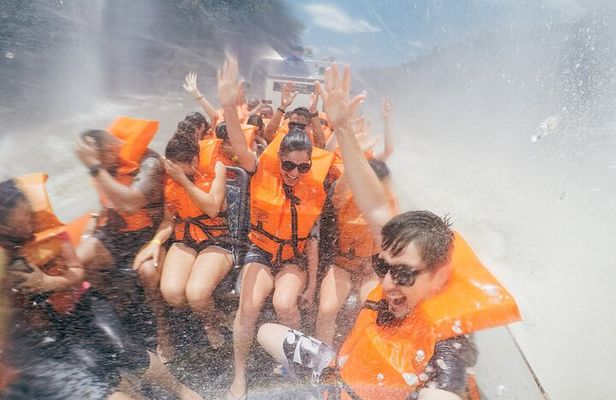 Macuco Safari Boat with Transfer