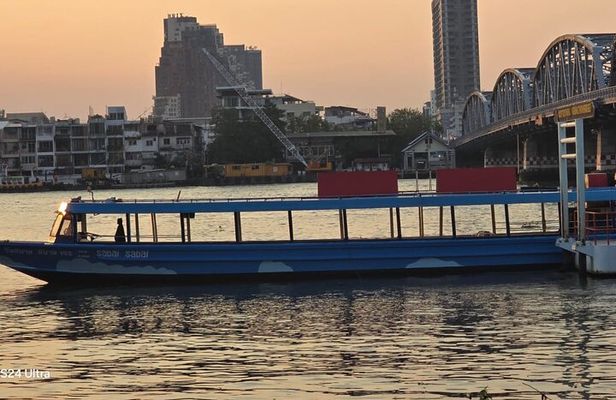 Unique and Scenic Slow Boat Tour from Ayutthaya to Bangkok
