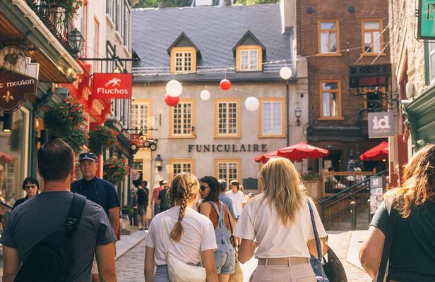 Shore Excursion: Private Walking Tour with Funicular