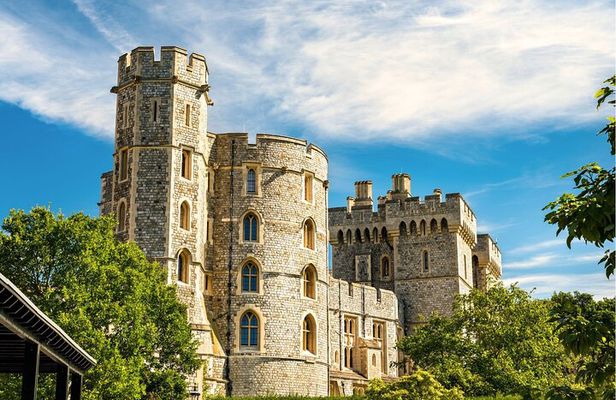 London: Windsor Castle, Stonehenge & Bath Guided Tour with Entry